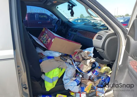 2007 Chevrolet Tahoe Lt from USA, damaged, VIN 1GNFK130X7R234598